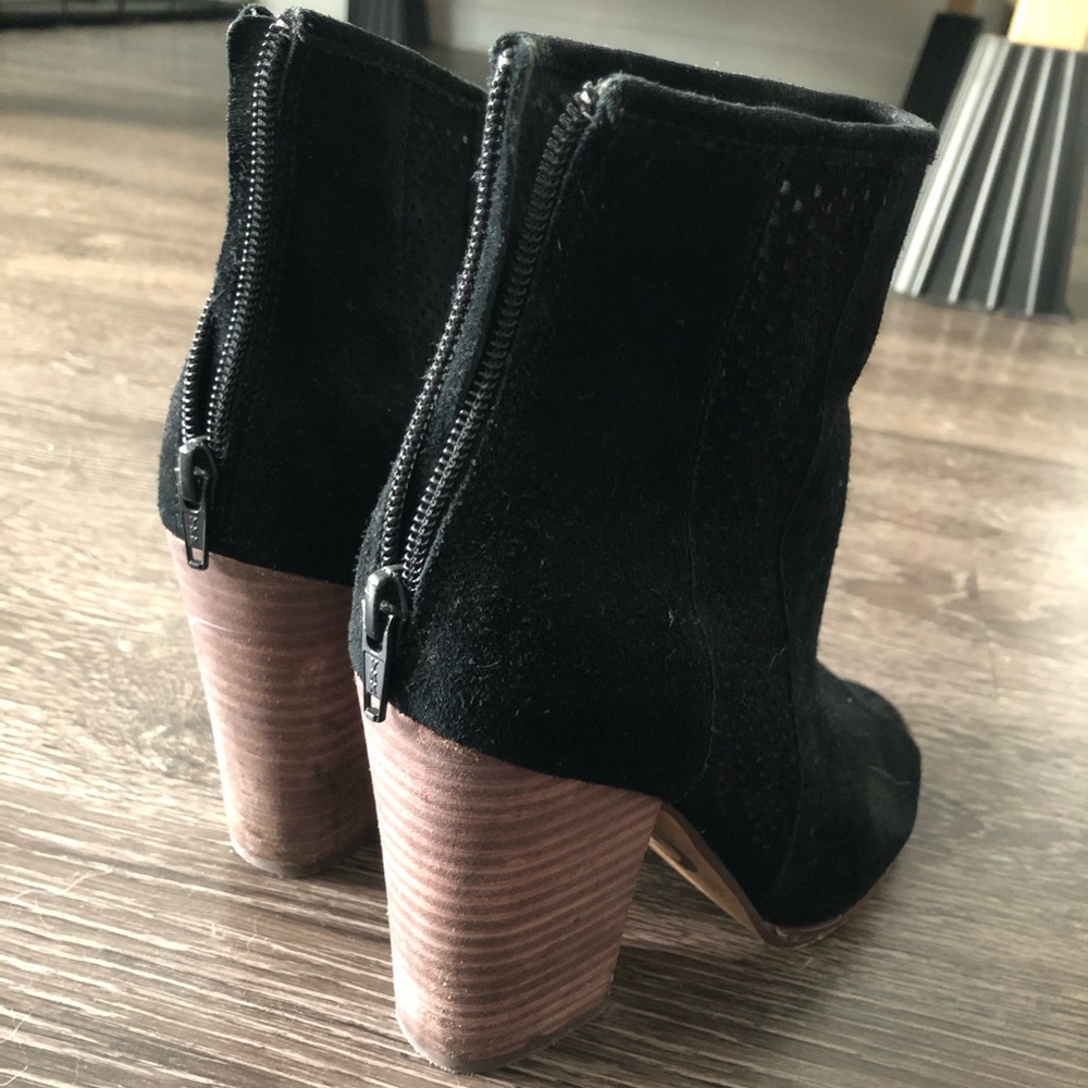 Black, toeless booties